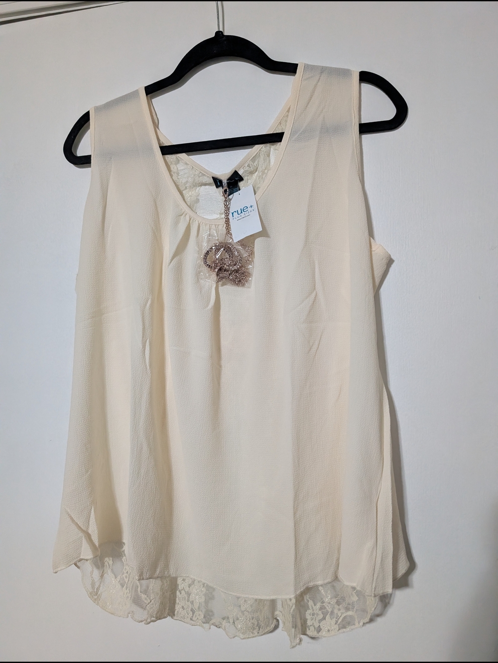 Rue21 Cream Lace-Hem Sleeveless Camisole